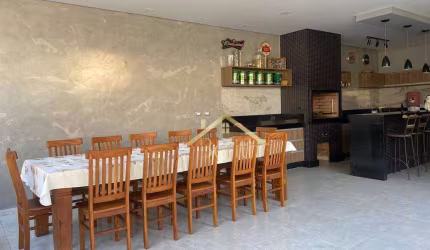 Casa com 3 dormitórios à venda, 300 m² por R$ 1.100.000,00 - Jardim das Nações - Taubaté/SP