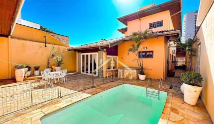 Casa com 6 dormitórios, 300 m² - venda por R$ 1.250.000,00 ou aluguel por R$ 5.200,00/mês - Vila Jaboticabeira - Taubaté/SP