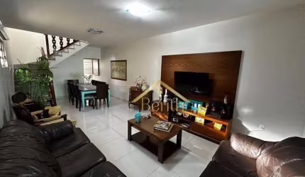 Sobrado com 3 dormitórios à venda, 207 m² por R$ 500.000 - Chácara do Visconde - Taubaté/SP