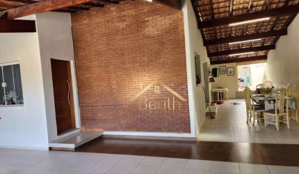 Casa com 3 dormitórios à venda, 210 m² por R$ 590.000,00 - Jardim Gurilândia - Taubaté/SP