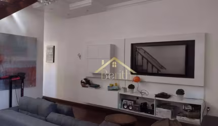 Casa com 3 dormitórios para alugar por R$ 2.200,00/mês - Jardim Gurilândia - Taubaté/SP