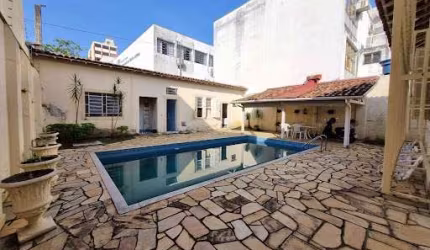 Casa com 5 dormitórios, 250 m² - venda por R$ 1.500.000,00 ou aluguel por R$ 7.500,00/mês - Centro - Taubaté/SP