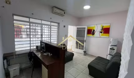 Casa com 3 dormitórios para alugar, 43 m² por R$ 2.613/mês - Centro - Taubaté/SP