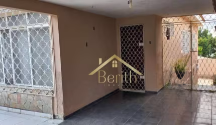 Casa com 3 dormitórios à venda, 300 m² por R$ 900.000 - Jardim Eulália - Taubaté/SP