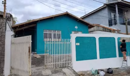 Casa com 3 dormitórios para alugar, 140 m² por R$ 3.500,00/mês - Jardim Independência - Taubaté/SP