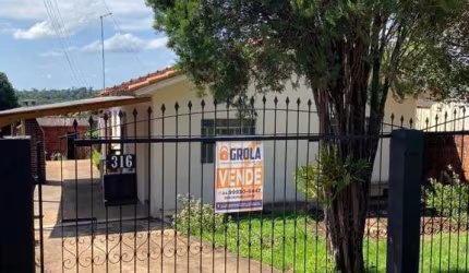Casa para Venda em Campo Mourão, Jardim Paulista, 2 dormitórios, 1 banheiro, 1 vaga
