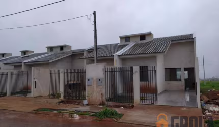 Casa para Venda em Campo Mourão, Jardim Panambi, 2 dormitórios, 1 banheiro, 1 vaga