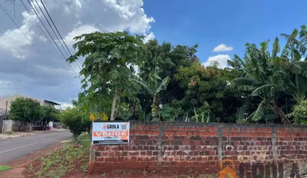 Casa para Venda em Campo Mourão, Jardim Aeroporto, 3 dormitórios, 1 banheiro, 3 vagas