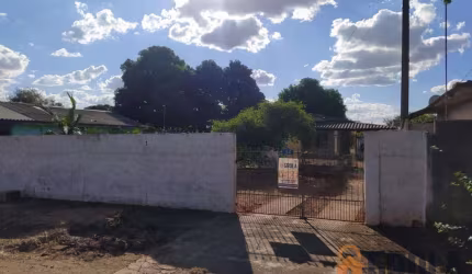 Casa para Venda em Campo Mourão, Jardim Pio XII, 3 dormitórios, 1 suíte, 1 banheiro, 2 vagas