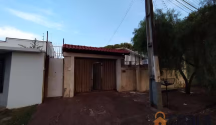 Casa para Venda em Campo Mourão, Jardim Ione, 4 dormitórios, 2 banheiros, 3 vagas