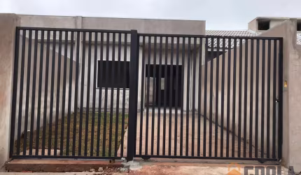 Casa para Venda em Campo Mourão, Jardim Panambi, 2 dormitórios, 1 suíte, 2 banheiros