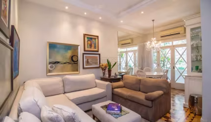 Apartamento com 2 quartos à venda na Rua Santo Antônio, 554, Floresta, Porto Alegre por R$ 420.000