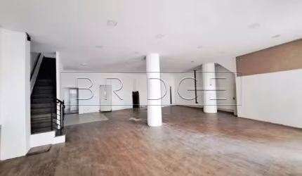 Ponto comercial para alugar na Rua Siqueira Campos, 928, Centro Histórico, Porto Alegre por R$ 15.000