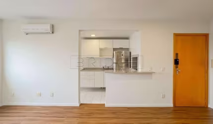 Apartamento com 2 quartos à venda na Rua Roque Calage, 850, Passo da Areia, Porto Alegre por R$ 510.000