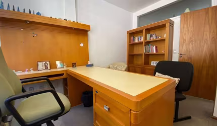 Sala comercial com 3 salas à venda na Rua Felipe Camarão, 626, Rio Branco, Porto Alegre por R$ 629.000