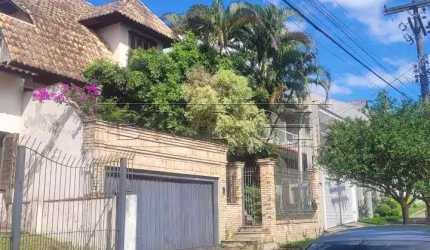 Casa em condomínio fechado com 4 quartos à venda na Rua Comendador Creidy, 77, Chácara das Pedras, Porto Alegre por R$ 1.490.000