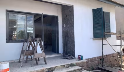 Casa comercial com 1 sala para alugar na Avenida Plínio Brasil Milano, 2304, Auxiliadora, Porto Alegre por R$ 6.500