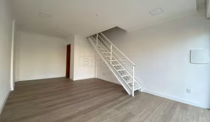 Ponto comercial para alugar na Avenida Neusa Goulart Brizola, 426, Rio Branco, Porto Alegre por R$ 3.350
