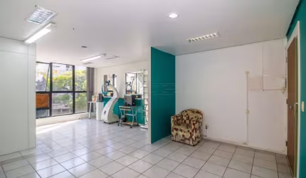 Sala comercial à venda na Rua Silva Jardim, 466, Auxiliadora, Porto Alegre por R$ 245.000