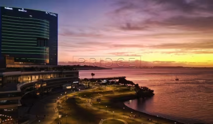 Sala comercial para alugar na Avenida Padre Cacique, 2893, Praia de Belas, Porto Alegre por R$ 3.000