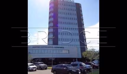 Sala comercial para alugar na Avenida Severo Dullius, 1395, Anchieta, Porto Alegre por R$ 4.735