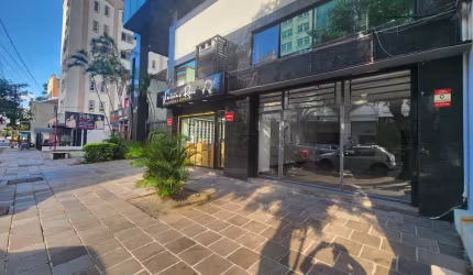 Ponto comercial para alugar na Avenida Getúlio Vargas, 918, Menino Deus, Porto Alegre por R$ 10.000