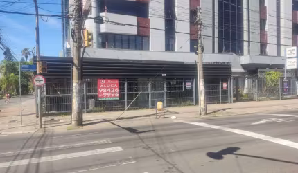 Ponto comercial para alugar na Avenida Ipiranga, 607, Praia de Belas, Porto Alegre por R$ 6.800