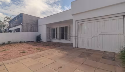 Casa comercial para alugar na Avenida João Wallig, 2145, Chácara das Pedras, Porto Alegre por R$ 12.000