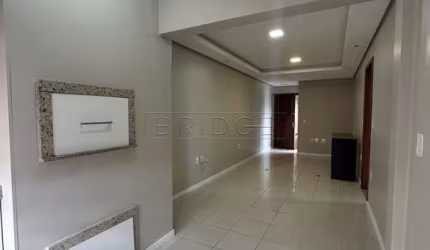 Apartamento com 2 quartos para alugar na Avenida Ijuí, 460, Petrópolis, Porto Alegre por R$ 3.400