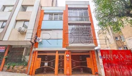 Prédio com 7 salas para alugar na Rua Duque de Caxias, 648, Centro Histórico, Porto Alegre por R$ 15.000