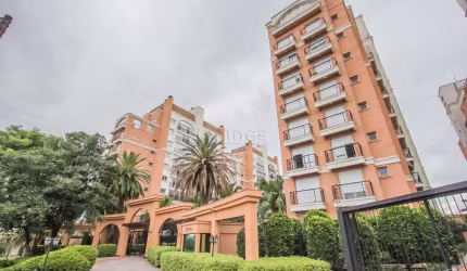 Apartamento com 3 quartos para alugar na Avenida Túlio de Rose, 330, Jardim Europa, Porto Alegre por R$ 15.000