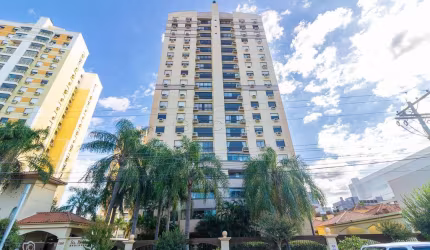 Apartamento com 3 quartos para alugar na Avenida Grécia, 1100, Passo da Areia, Porto Alegre por R$ 4.200