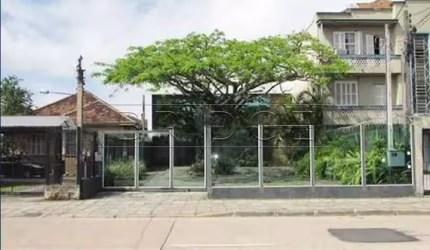 Casa comercial com 12 salas para alugar na Avenida Cairu, 1313, Navegantes, Porto Alegre por R$ 16.000