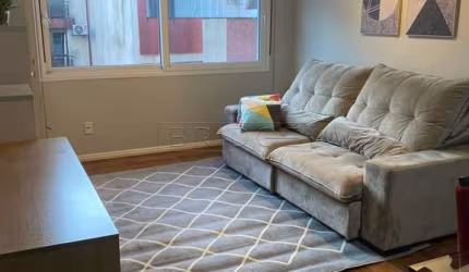 Apartamento com 3 quartos para alugar na Rua Avaí, 40, Centro Histórico, Porto Alegre por R$ 2.500