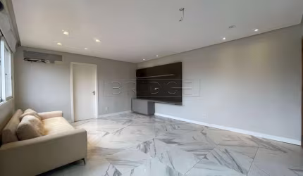 Apartamento com 3 quartos para alugar na Rua Carazinho, 146, Petrópolis, Porto Alegre por R$ 3.300