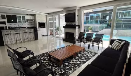 Casa em condomínio fechado com 4 quartos para alugar na Rua Professora Ziláh Totta, 855, Jardim Leopoldina, Porto Alegre por R$ 9.900