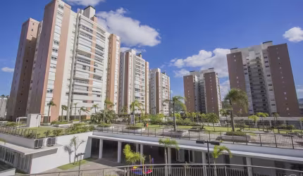 Apartamento com 3 quartos para alugar na Rua Nicola Mathias Falci, 151, Central Parque, Porto Alegre por R$ 15.000