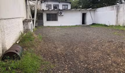 Terreno em condomínio fechado para alugar na Avenida Cairu, 1420, Navegantes, Porto Alegre por R$ 3.300