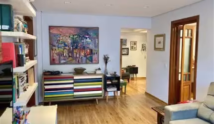 Apartamento de 3 dormitórios no coração do bairro Petrópolis, nas proximidades da praça da Encol