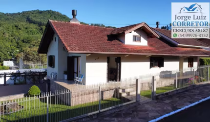 Linda residência plana à venda