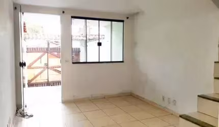 Casa com 2 quartos à venda na Rua Antônio Pires, Cabuis, Nilópolis, 70 m2 por R$ 119.000