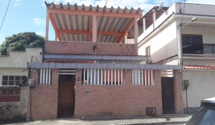 Casa com 2 quartos à venda na Rua Comendador Rodrigues Alves, Centro, Nilópolis, 150 m2 por R$ 400.000