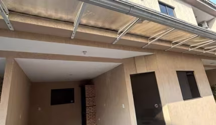 Casa em condomínio fechado com 2 quartos à venda na Rua Orlando Bernardino Lópes, Centro, Nilópolis, 75 m2 por R$ 270.000