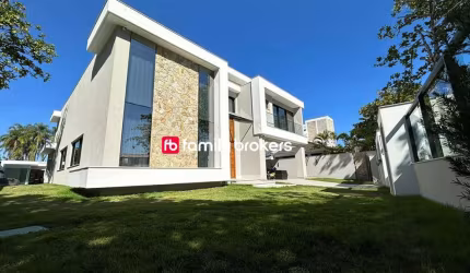 NOVO LEBLON: CASA FANTÁSTICA DE ALTO PADRÃO COM 6 QUARTOS E 850m² À VENDA