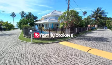 CASA EM ARARUAMA COM 351m² À VENDA EM CONDOMÍNIO FECHADO