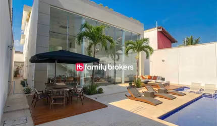 JARDIM MARAPENDI: LUXUOSA CASA TRIPLEX COM 5 SUITES | 650 M² | 4 VAGAS | LAZER COMPLETO