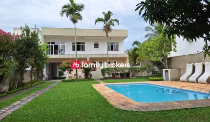 MARAVILHOSA CASA DUPLEX COM 4 QUARTOS EM TERRENO DE 1.000M NA BARRA DA TIJUCA