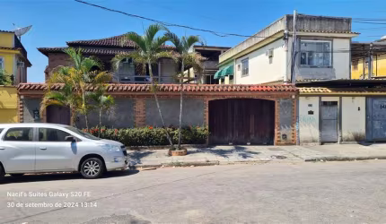 ACONCHEGANTE CASA DUPLEX DE 308m² e 5 QUARTOS NA CURICICA