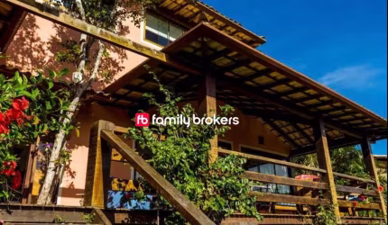 ARMAÇÕES DE BÚZIOS | PRAIA BRAVA: CASA DUPLEX DE 505m² E 7 SUÍTES À VENDA