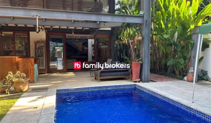 CONDOMINIO BOSQUE DOS ESQUILOS: LINDA CASA DE 3 SUÍTES E 362m² Á VENDA NO ANIL